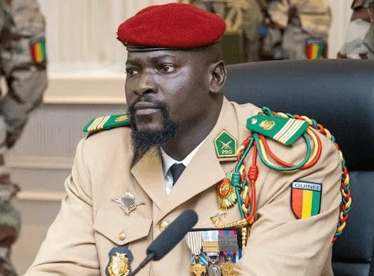 La présidence de la République de Guinée évoque une promotion à titre exceptionnel pour le désormais ancien colonel Mamadi Doumbouya a été élevé mardi (23.01.2024) au grade de général de corps d’armée.
